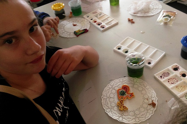 Герои сказок братьев Гримм, Андерсена, Гофмана лакомились этой сладостью