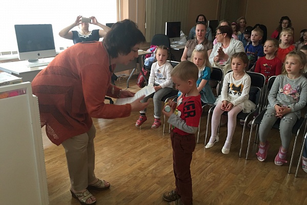 26 мая 2016 года в Центре состоялось торжественное подведение итогов открытого конкурса – фестиваля изобразительного искусства «Галерея настроений». 