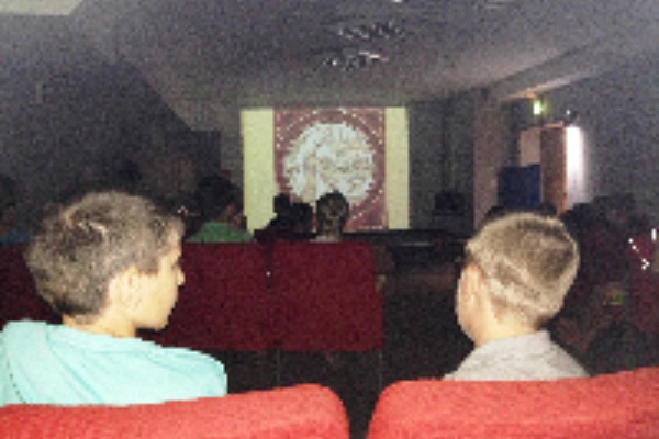 Герои сказок братьев Гримм, Андерсена, Гофмана лакомились этой сладостью