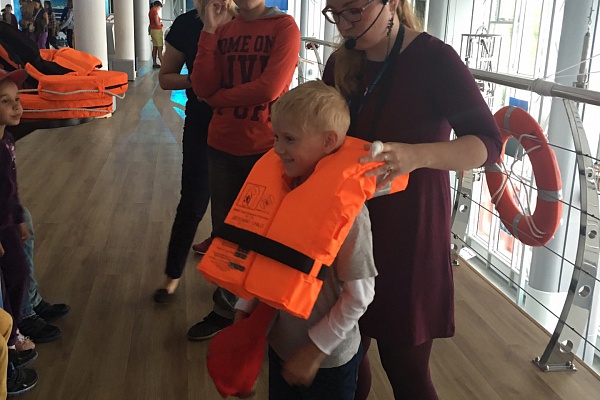 Мы погрузились в «Морскую глубину»!