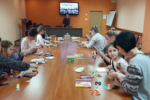 Ура – защитникам Отечества!