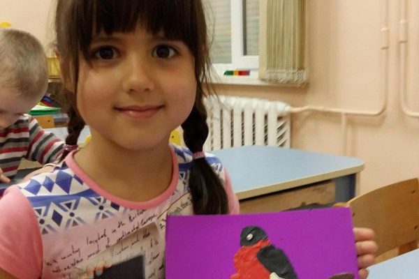 Полюбуйтесь поскорей на красавцев снегирей!