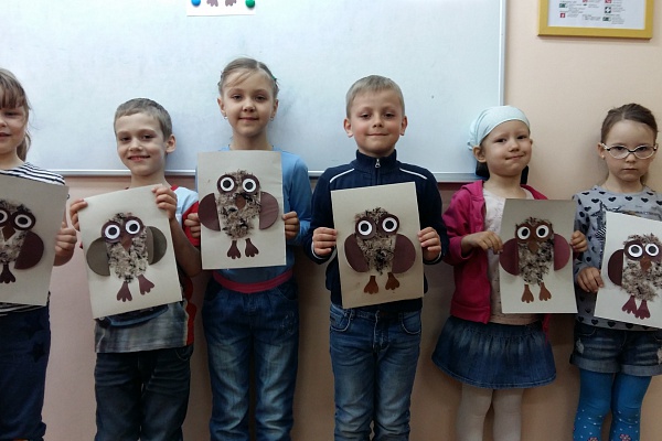 Занятия по творческому развитию в объединении "Азбука раннего развития".