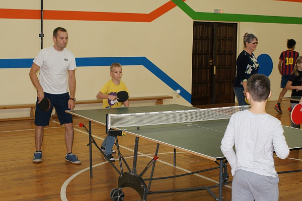 «Папа, мама, я – теннисистов дружная семья!»