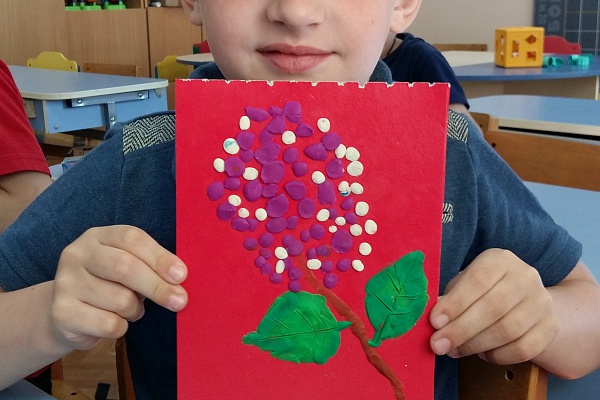 Занятия по творческому развитию в объединении "Азбука раннего развития".