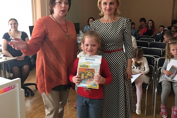 26 мая 2016 года в Центре состоялось торжественное подведение итогов открытого конкурса – фестиваля изобразительного искусства «Галерея настроений». 