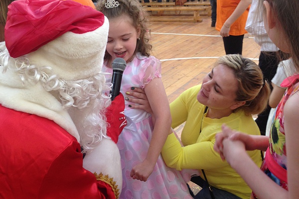 Раз, два, три! Елочка гори!