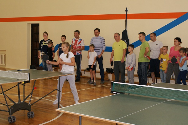 «Папа, мама, я – теннисистов дружная семья!»