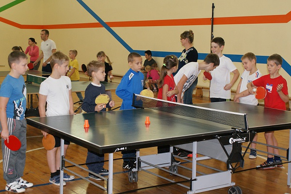 «Папа, мама, я – теннисистов дружная семья!»