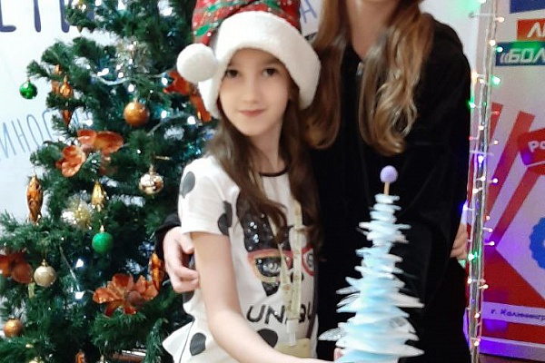 Мастер - класс "Креативная елочка" в изостудии "Палитра"