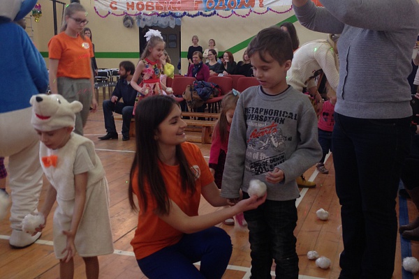 Раз, два, три! Елочка гори!