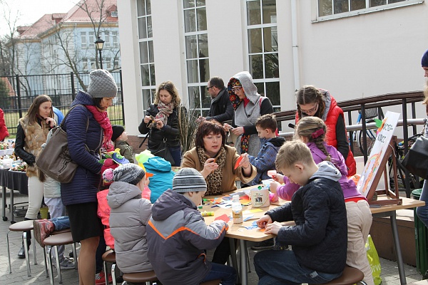 «Птичьи трели» из-под кисти