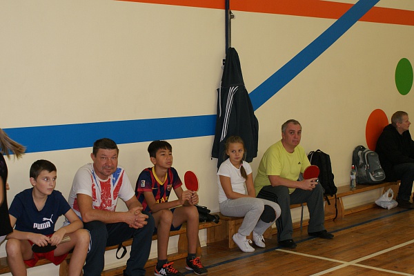 «Папа, мама, я – теннисистов дружная семья!»