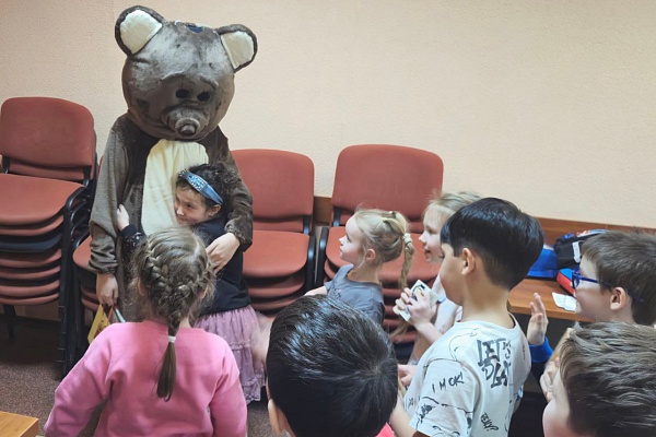 Открытые интегрированные занятия в группах по подготовке к школе «Зима. По следам деда Мороза»