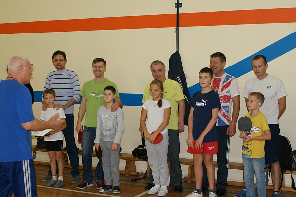 «Папа, мама, я – теннисистов дружная семья!»