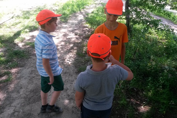 4 день в лагере «Радуга» начался с традиционной танцевальной зарядки. 